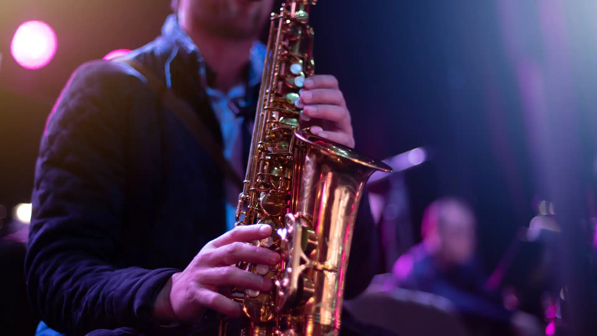 aprender a tocar el saxofón